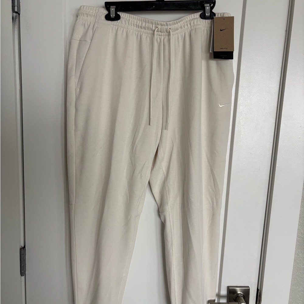 Nike Men's Dri-FIT Primary Fleece UV Joggers